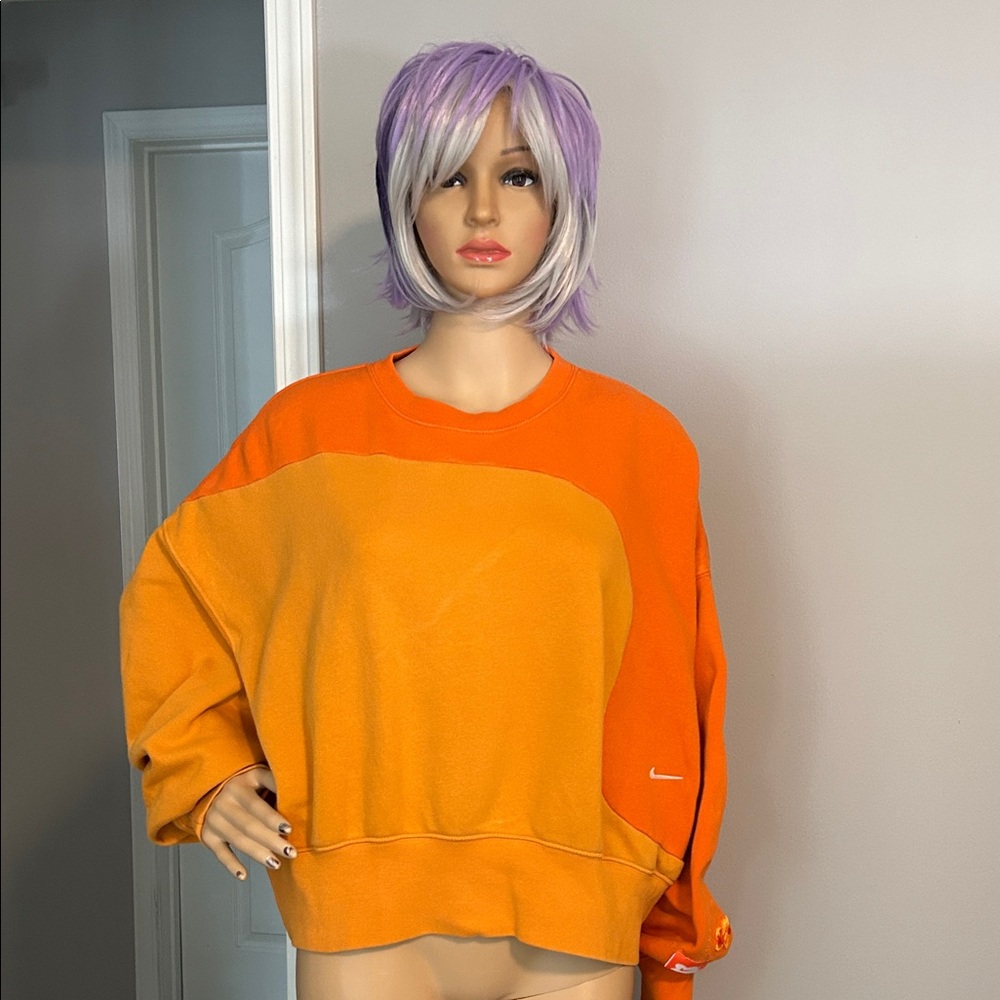 Nike Two-Tone Orange Sweatshirt Be Who You Are Be Who You Wish